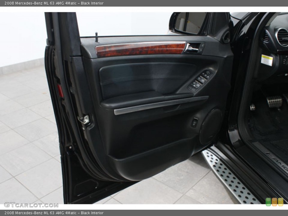 Black Interior Door Panel for the 2008 Mercedes-Benz ML 63 AMG 4Matic #57180068