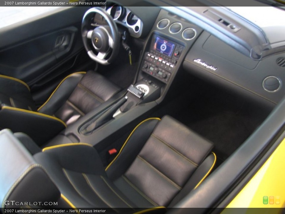 Nero Perseus Interior Dashboard for the 2007 Lamborghini Gallardo Spyder #57181066