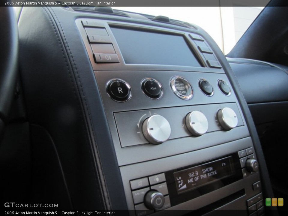 Caspian Blue/Light Tan Interior Controls for the 2006 Aston Martin Vanquish S #57185307