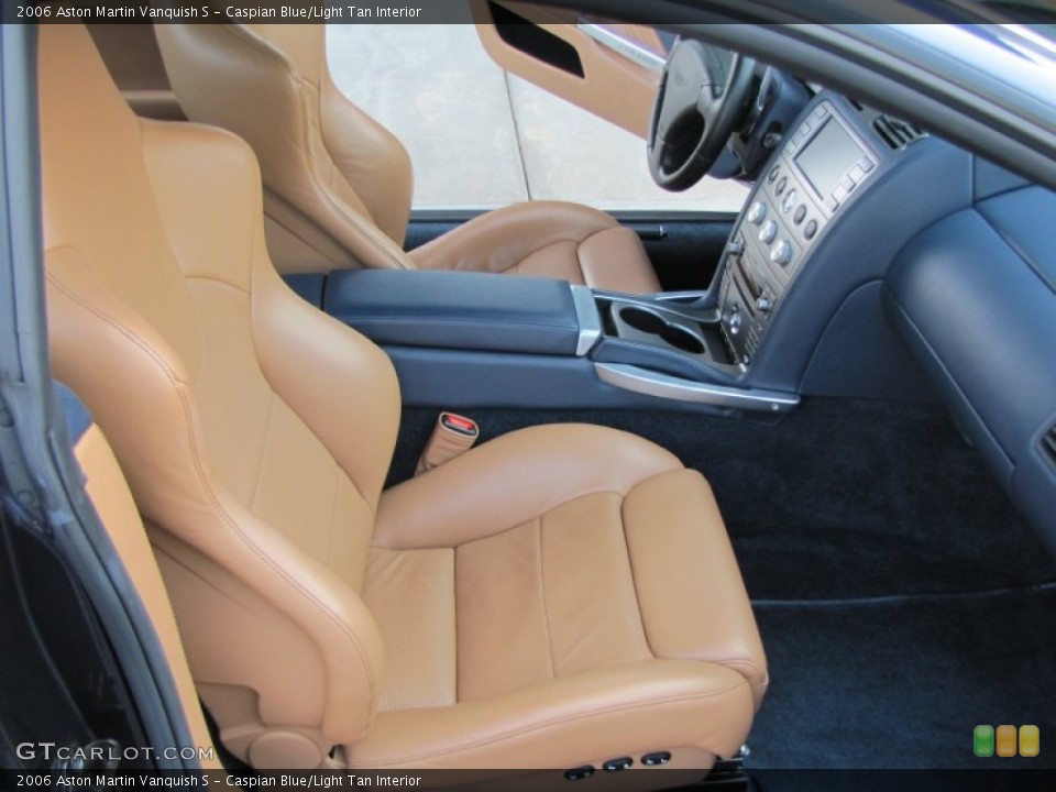 Caspian Blue/Light Tan Interior Photo for the 2006 Aston Martin Vanquish S #57185398