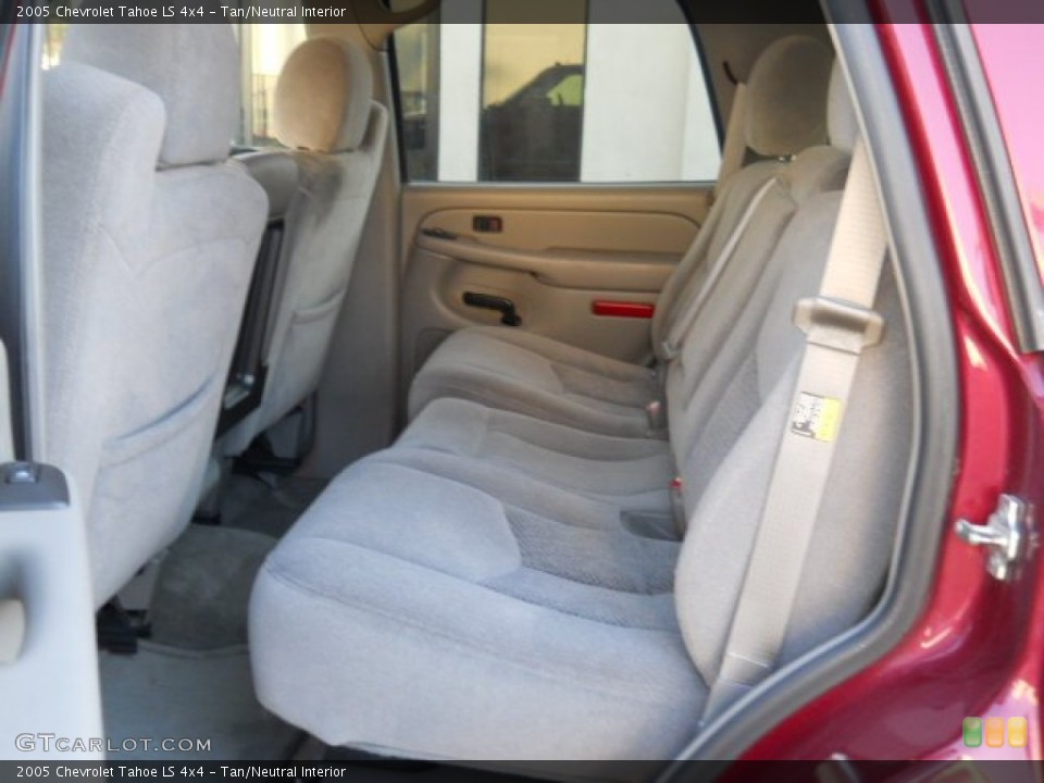 Tan/Neutral Interior Photo for the 2005 Chevrolet Tahoe LS 4x4 #57190887