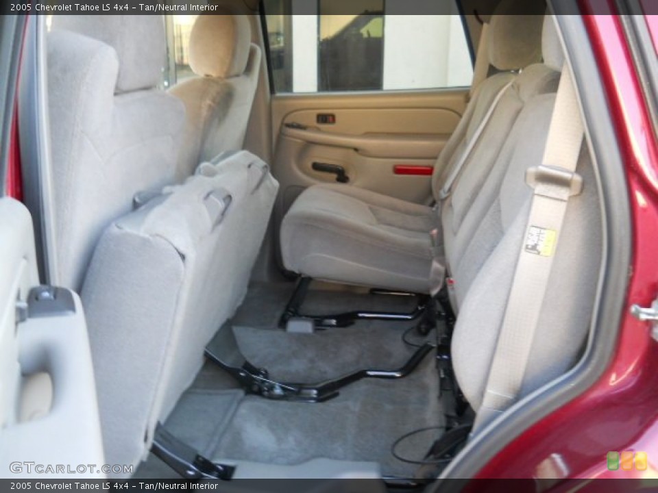 Tan/Neutral Interior Photo for the 2005 Chevrolet Tahoe LS 4x4 #57190932