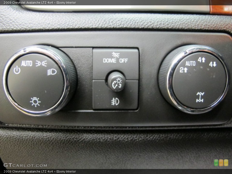 Ebony Interior Controls for the 2009 Chevrolet Avalanche LTZ 4x4 #57193510