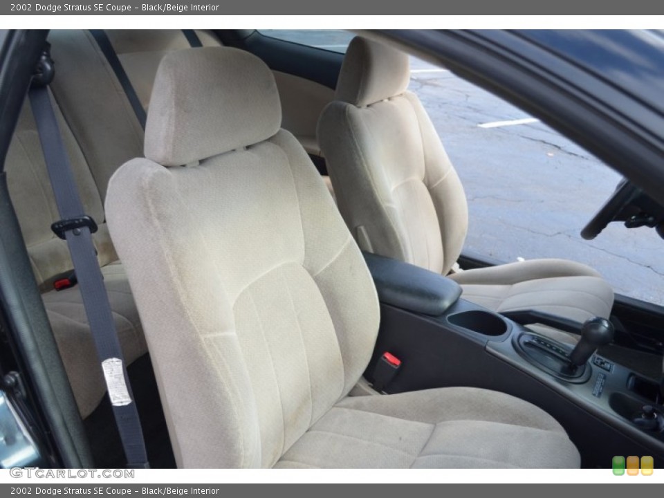 Black/Beige Interior Photo for the 2002 Dodge Stratus SE Coupe #57200683