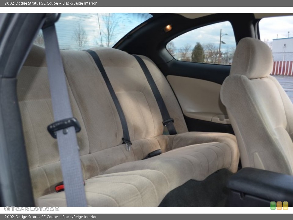 Black/Beige Interior Photo for the 2002 Dodge Stratus SE Coupe #57200698