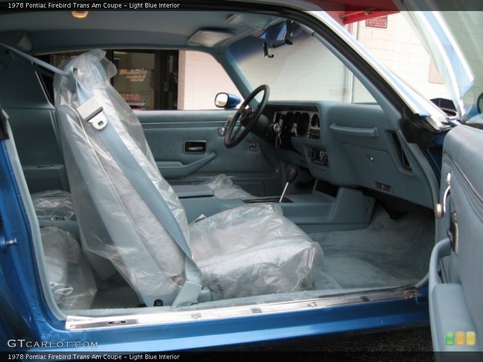 Light Blue Interior Photo for the 1978 Pontiac Firebird Trans Am Coupe #57214540