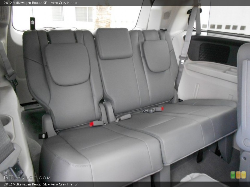 Aero Gray Interior Photo for the 2012 Volkswagen Routan SE #57234335