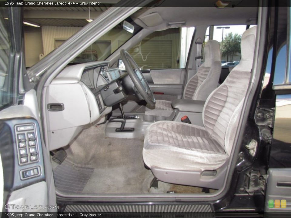 Gray Interior Photo for the 1995 Jeep Grand Cherokee Laredo 4x4 #57234603