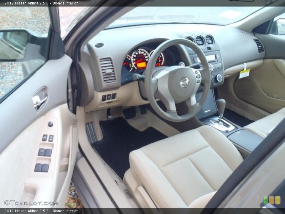 Blonde Interior Photo for the 2012 Nissan Altima 2.5 S #57263180