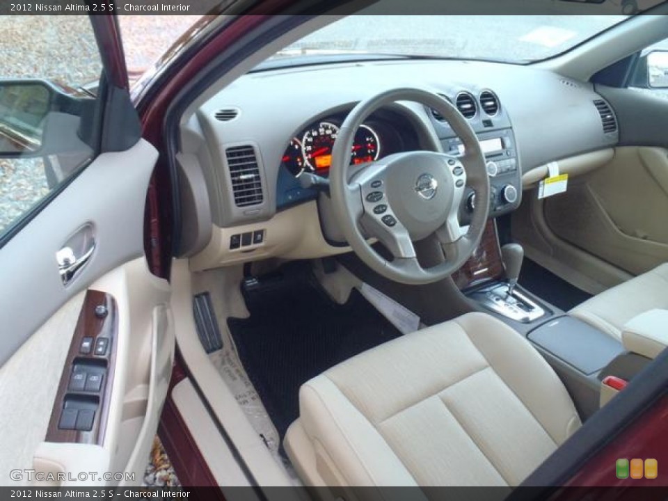 Charcoal Interior Photo for the 2012 Nissan Altima 2.5 S #57263705