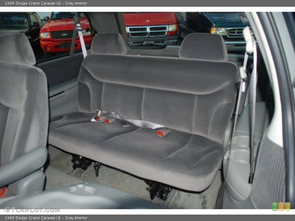 Gray Interior Photo for the 1996 Dodge Grand Caravan LE #57283035