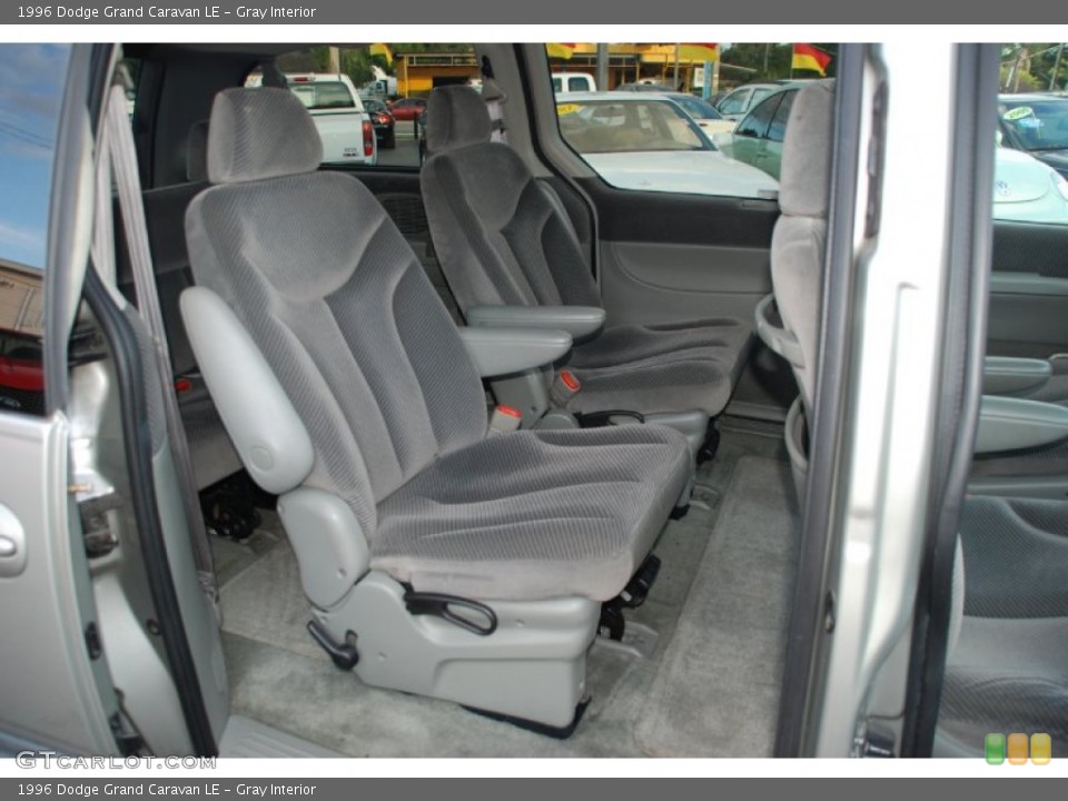 Gray Interior Photo for the 1996 Dodge Grand Caravan LE #57283044