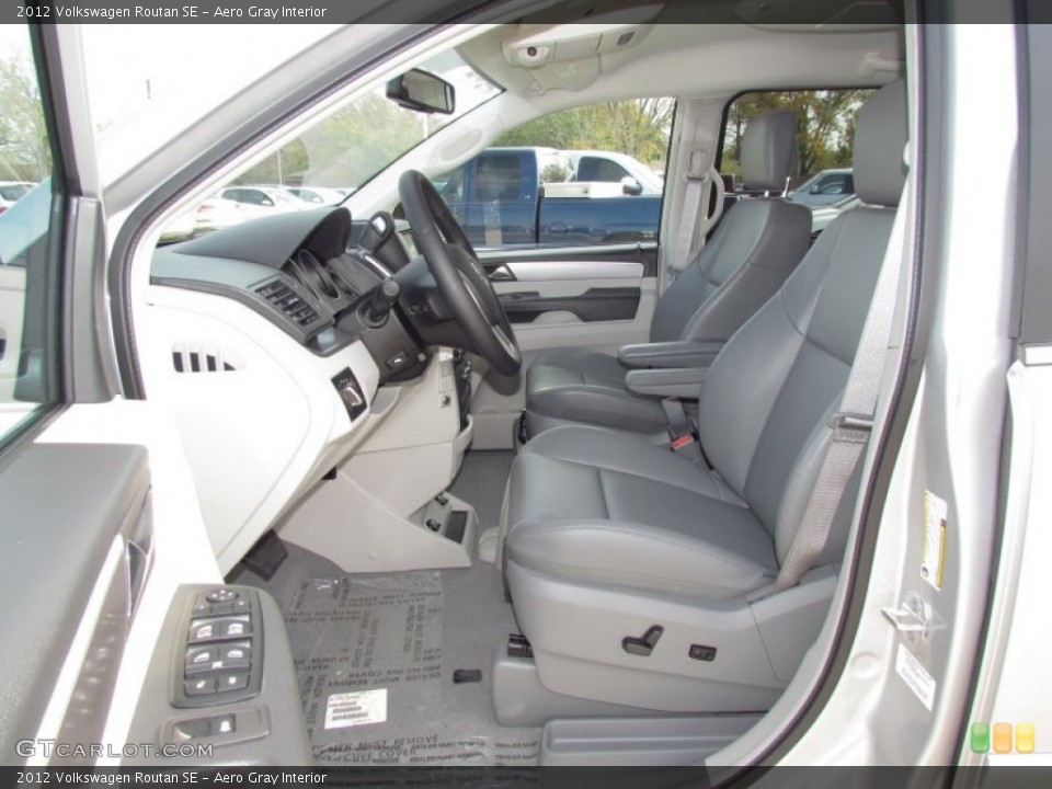 Aero Gray Interior Photo for the 2012 Volkswagen Routan SE #57285828