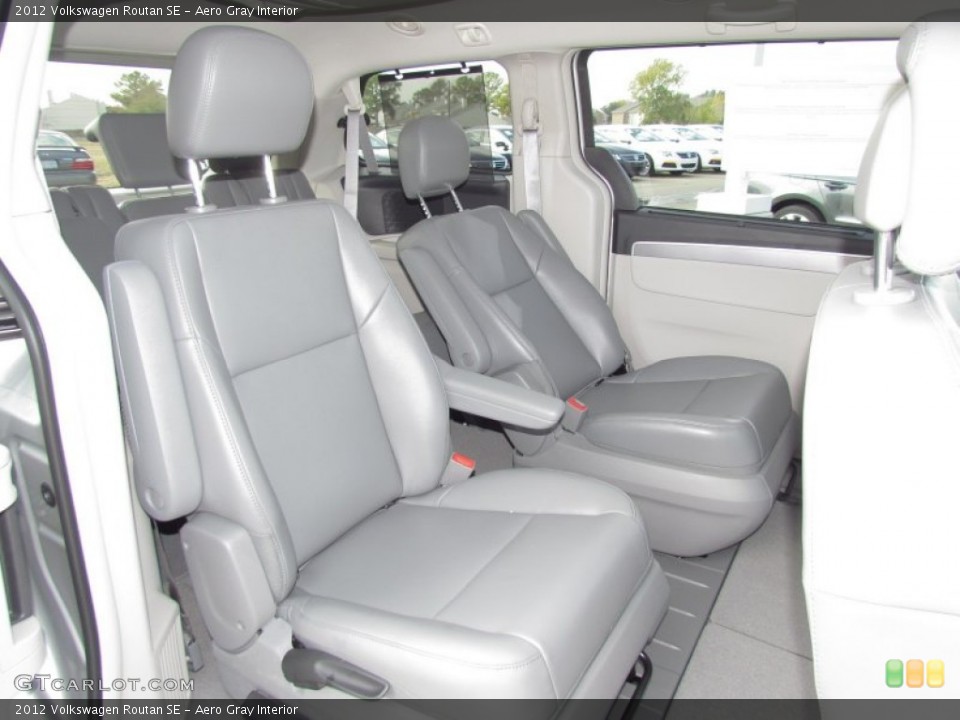 Aero Gray Interior Photo for the 2012 Volkswagen Routan SE #57285834