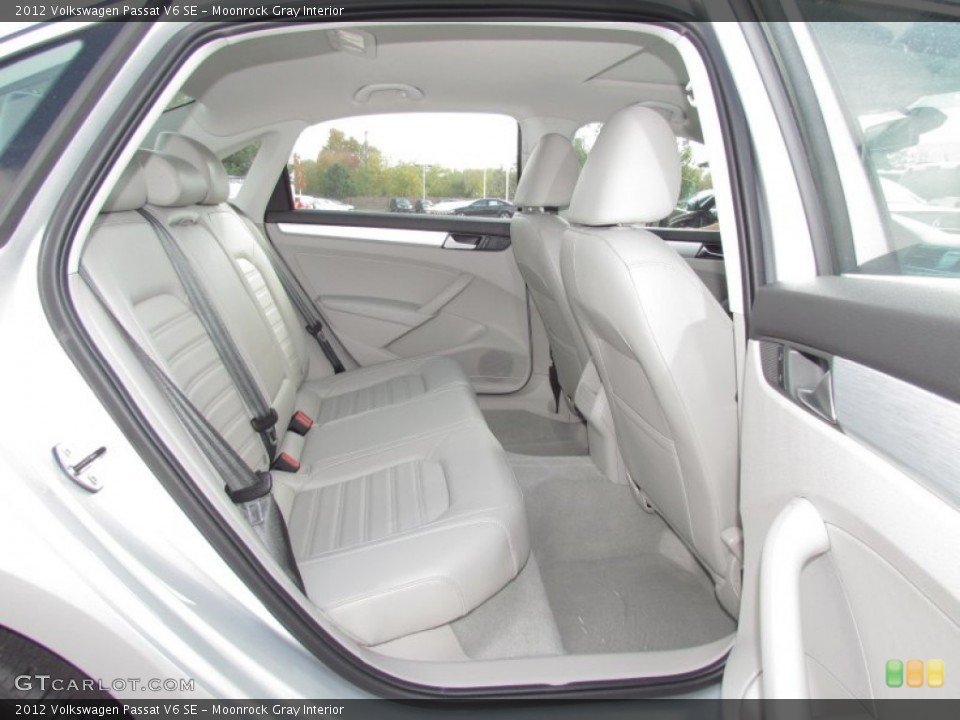 Moonrock Gray Interior Photo for the 2012 Volkswagen Passat V6 SE #57285939