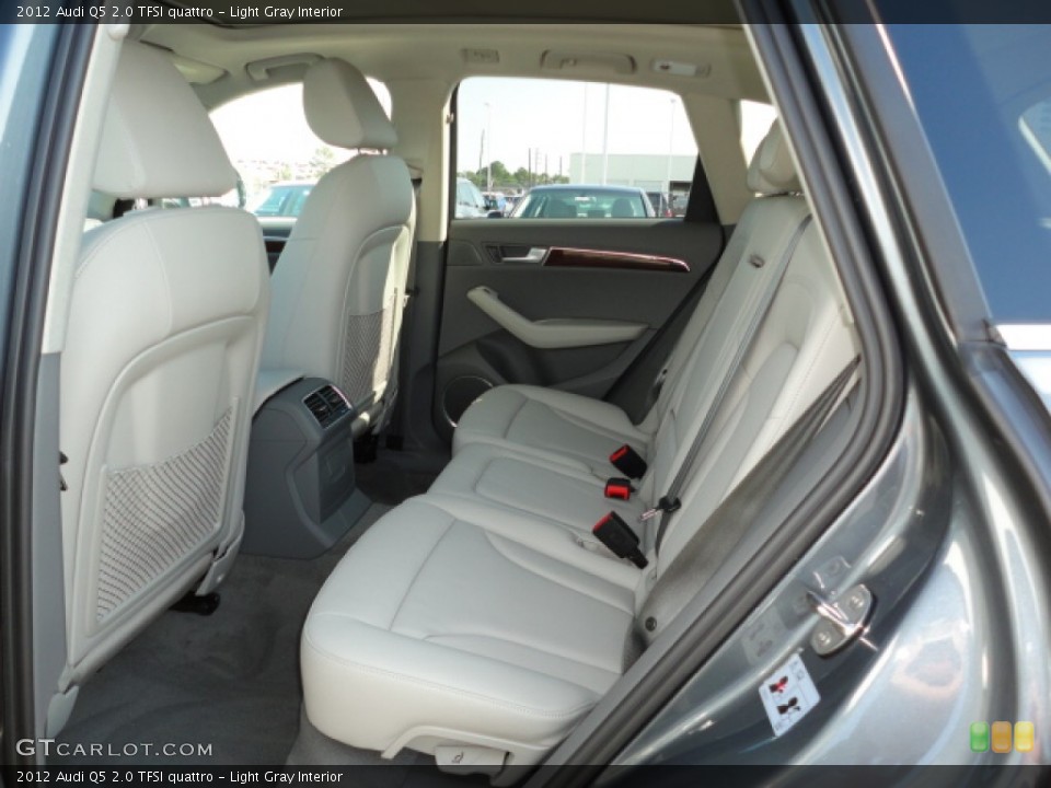 Light Gray Interior Photo for the 2012 Audi Q5 2.0 TFSI quattro #57304440