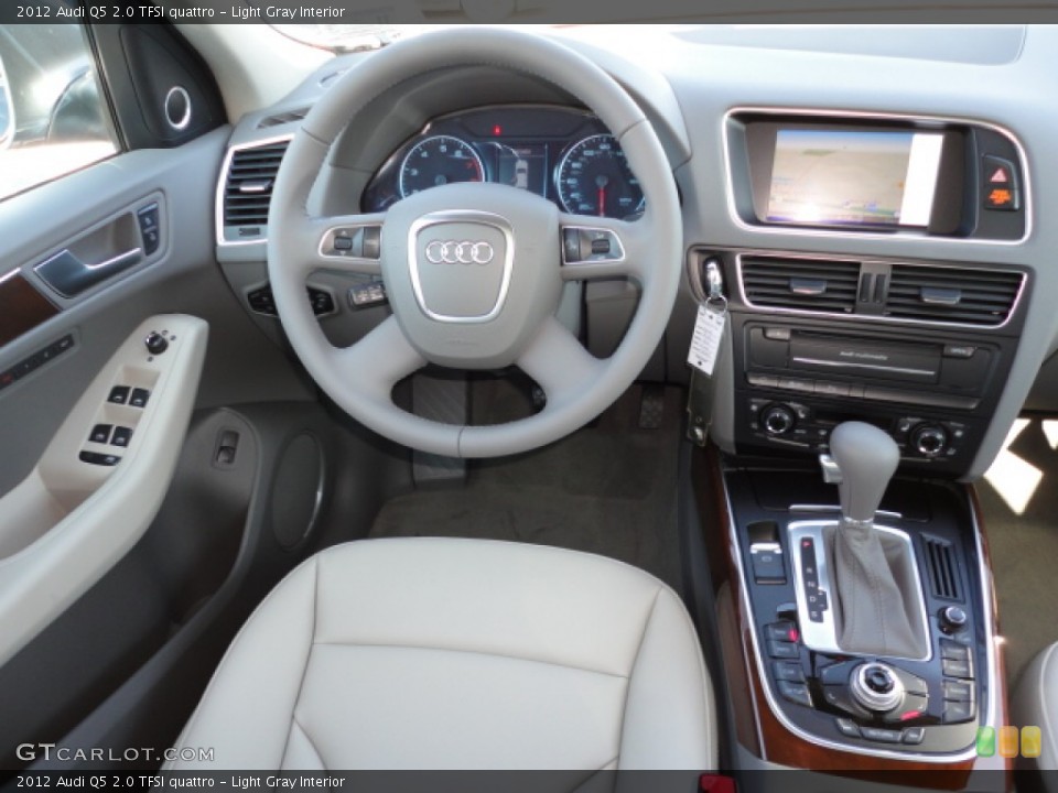 Light Gray Interior Dashboard for the 2012 Audi Q5 2.0 TFSI quattro #57304449