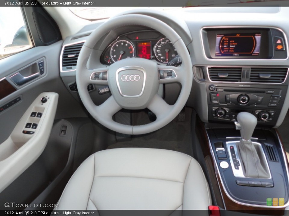 Light Gray Interior Dashboard for the 2012 Audi Q5 2.0 TFSI quattro #57304611