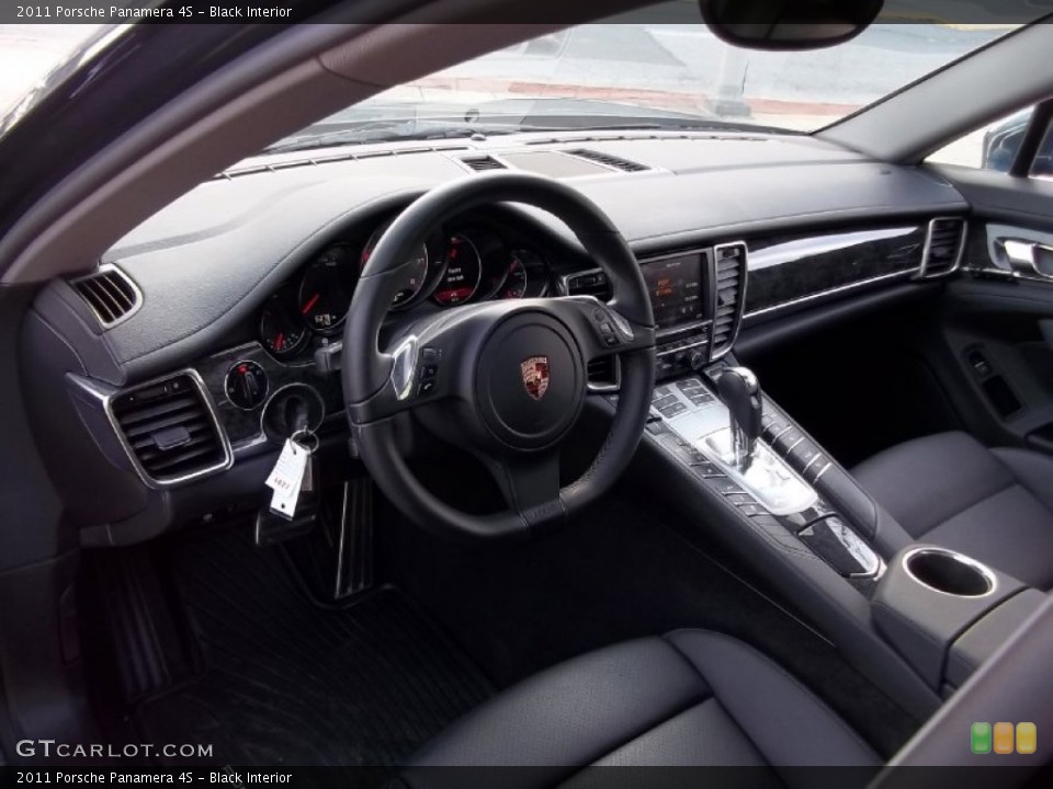 Black Interior Photo for the 2011 Porsche Panamera 4S #57305008