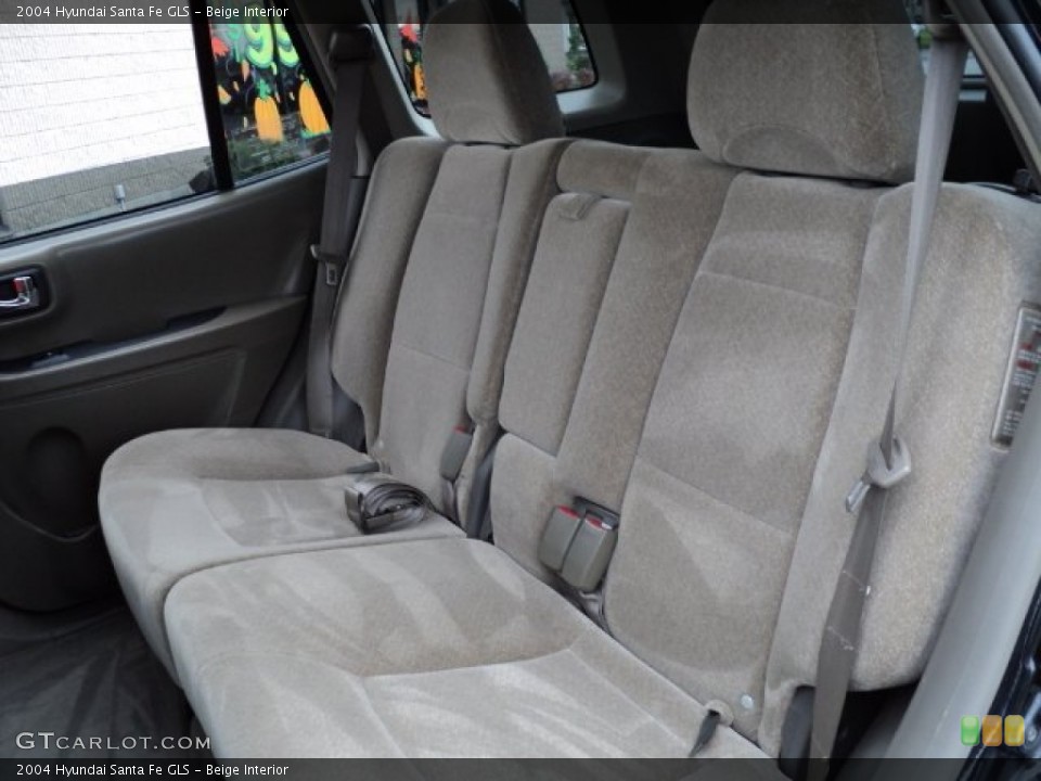 Beige Interior Photo for the 2004 Hyundai Santa Fe GLS #57308121