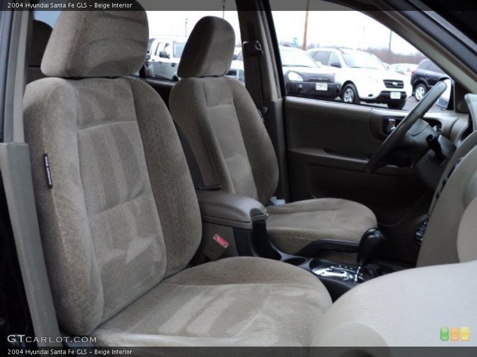 Beige Interior Photo for the 2004 Hyundai Santa Fe GLS #57308187