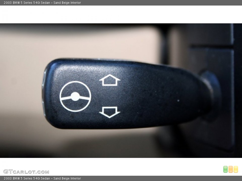 Sand Beige Interior Controls for the 2003 BMW 5 Series 540i Sedan #57314565