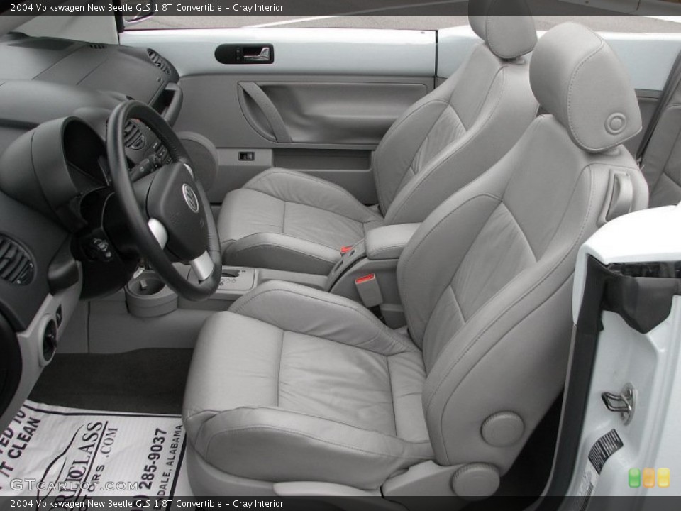 Gray Interior Photo for the 2004 Volkswagen New Beetle GLS 1.8T Convertible #57330664