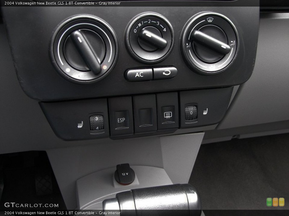 Gray Interior Controls for the 2004 Volkswagen New Beetle GLS 1.8T Convertible #57330781