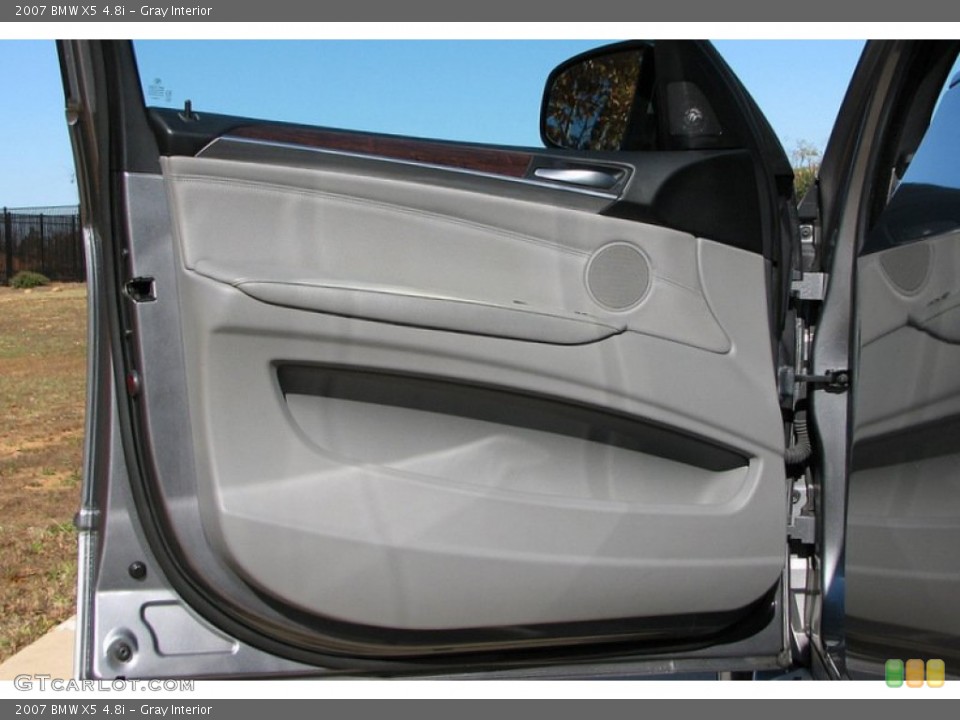 Gray Interior Door Panel for the 2007 BMW X5 4.8i #57333433