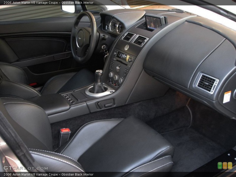 Obsidian Black Interior Dashboard for the 2006 Aston Martin V8 Vantage Coupe #57339607
