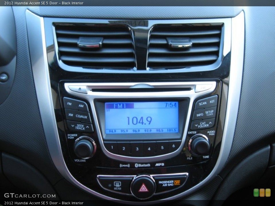 Black Interior Controls for the 2012 Hyundai Accent SE 5 Door #57341215
