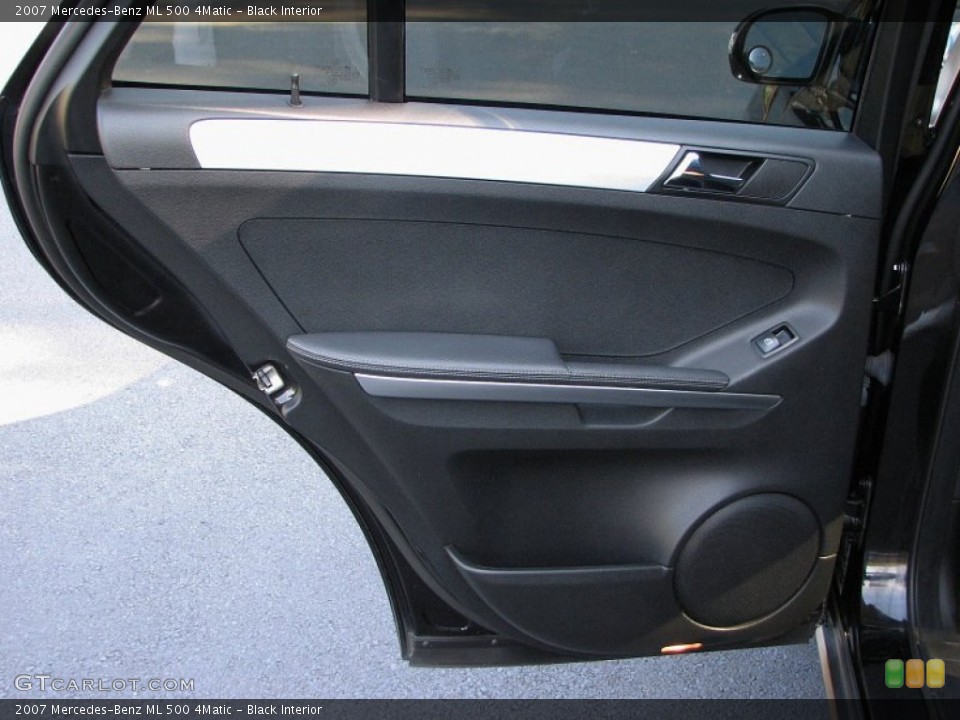 Black Interior Door Panel for the 2007 Mercedes-Benz ML 500 4Matic #57341970