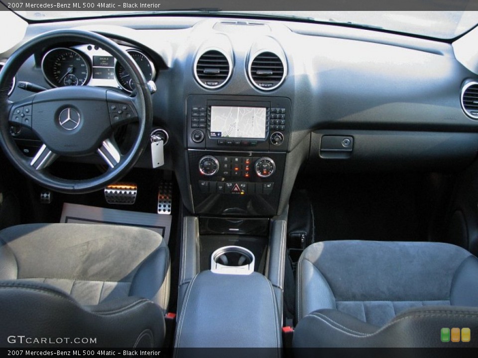 Black Interior Dashboard for the 2007 Mercedes-Benz ML 500 4Matic #57341982
