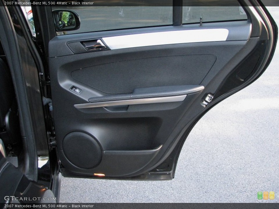 Black Interior Door Panel for the 2007 Mercedes-Benz ML 500 4Matic #57342003