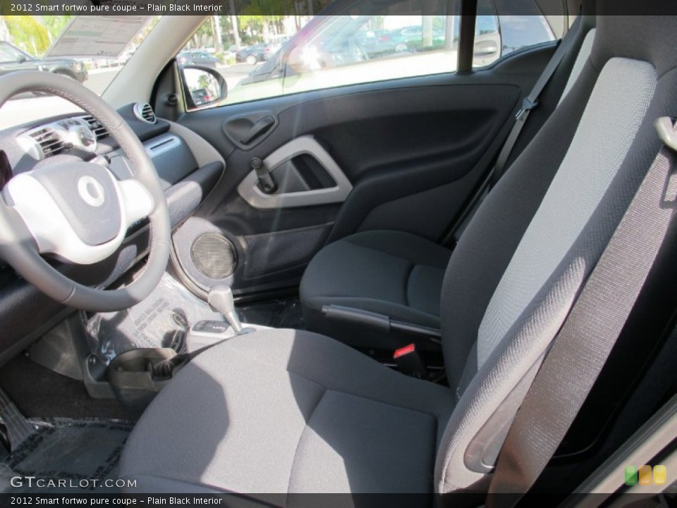 Plain Black Interior Photo for the 2012 Smart fortwo pure coupe #57342559