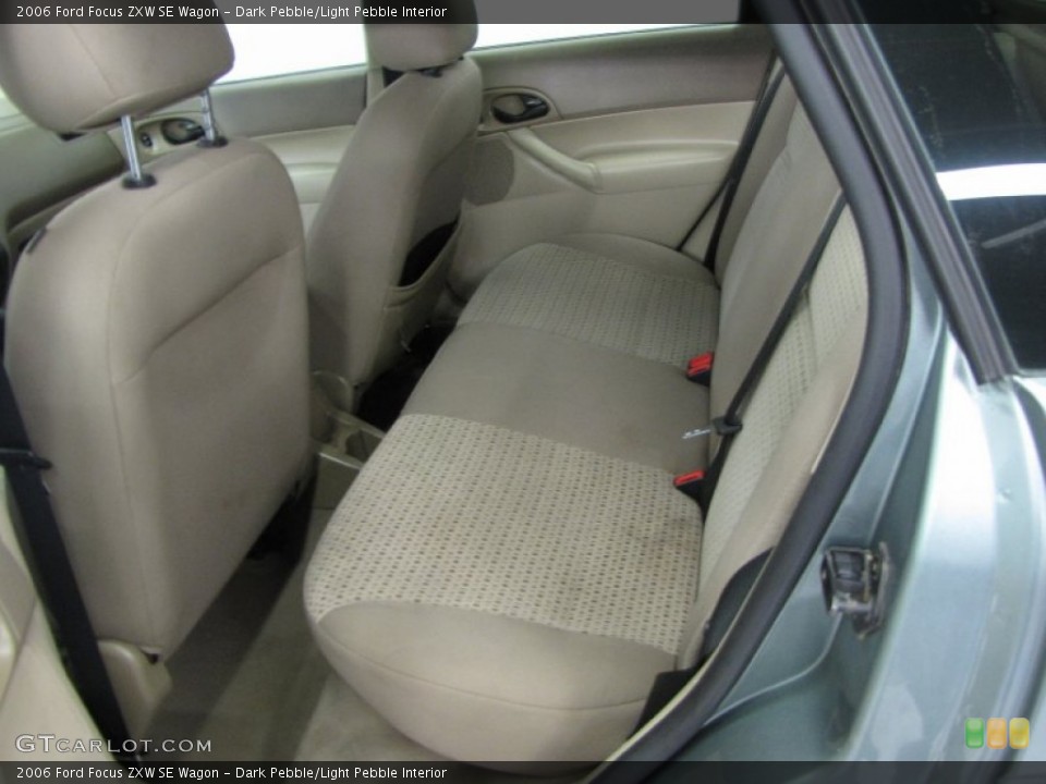 Dark Pebble/Light Pebble Interior Photo for the 2006 Ford Focus ZXW SE Wagon #57351028