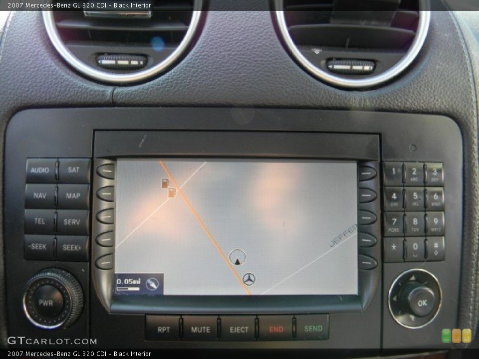 Black Interior Navigation for the 2007 Mercedes-Benz GL 320 CDI #57355844