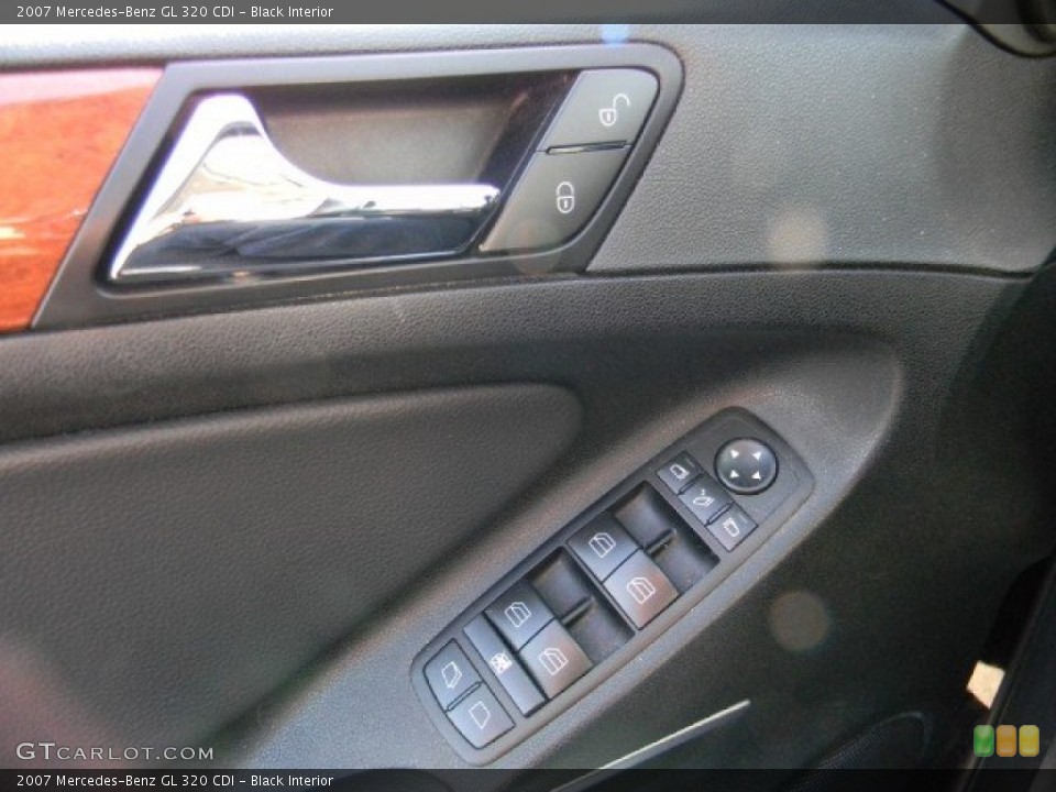 Black Interior Controls for the 2007 Mercedes-Benz GL 320 CDI #57355895