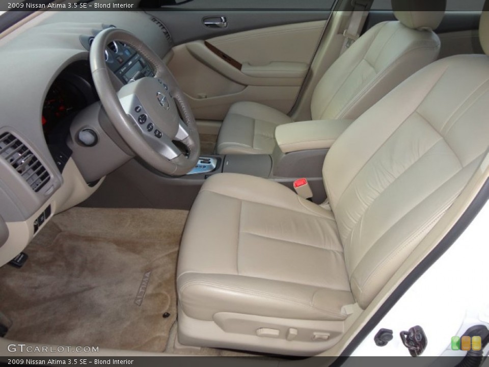 Blond Interior Photo for the 2009 Nissan Altima 3.5 SE #57412087