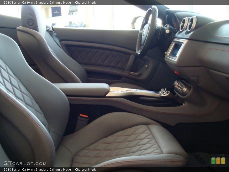 Charcoal Interior Photo for the 2010 Ferrari California  #57416533