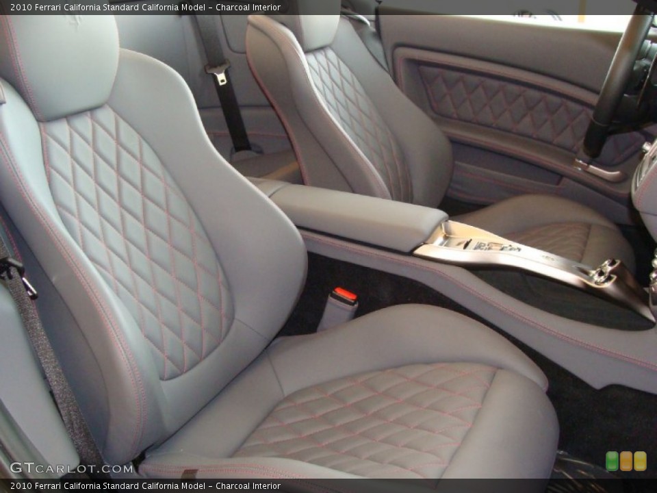 Charcoal Interior Photo for the 2010 Ferrari California  #57416552