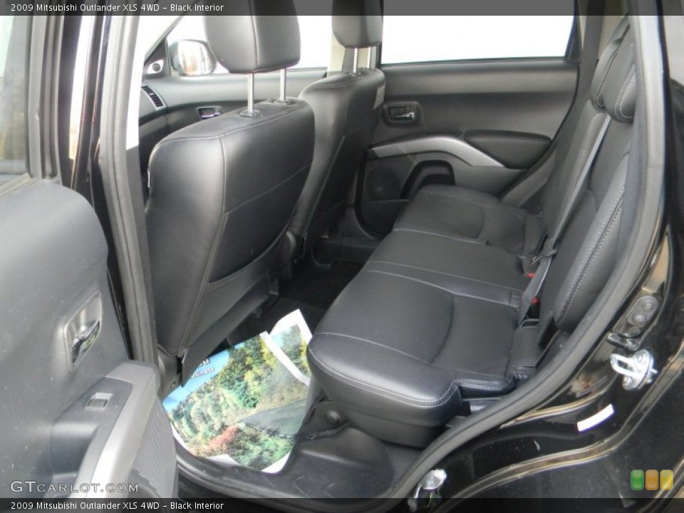 Black Interior Photo for the 2009 Mitsubishi Outlander XLS 4WD #57465496