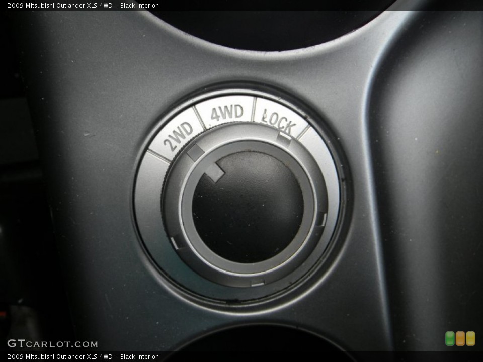 Black Interior Controls for the 2009 Mitsubishi Outlander XLS 4WD #57465553