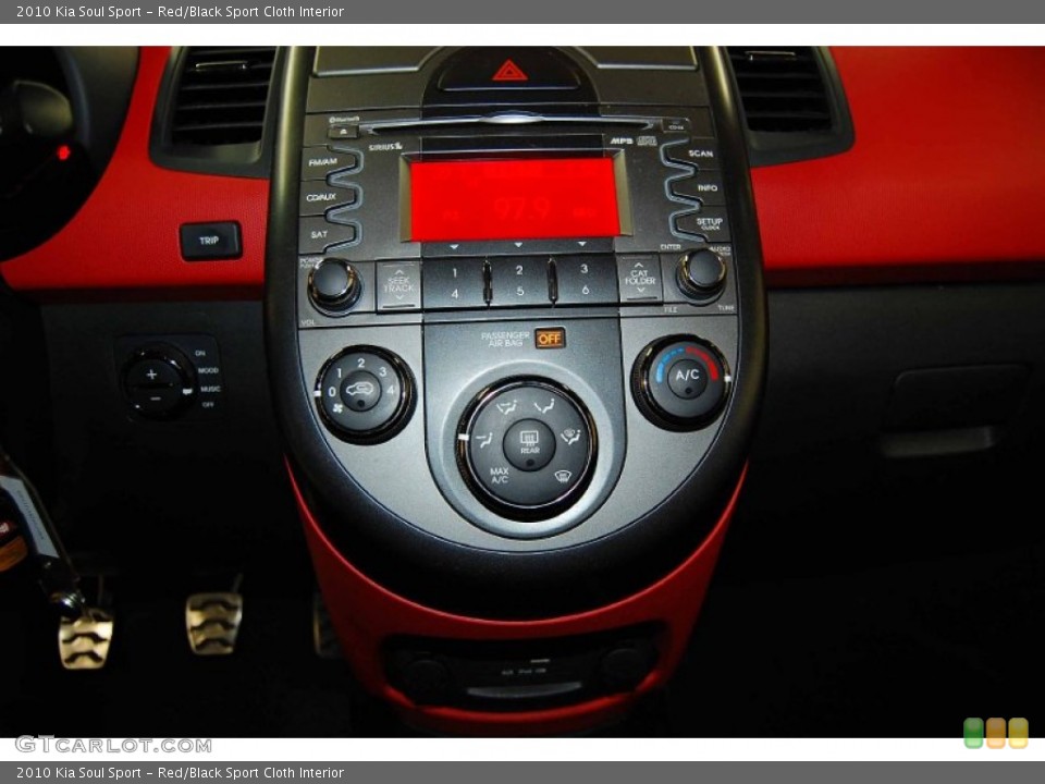 Red/Black Sport Cloth Interior Controls for the 2010 Kia Soul Sport #57488394