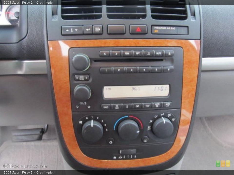 Grey Interior Controls for the 2005 Saturn Relay 2 #57494452