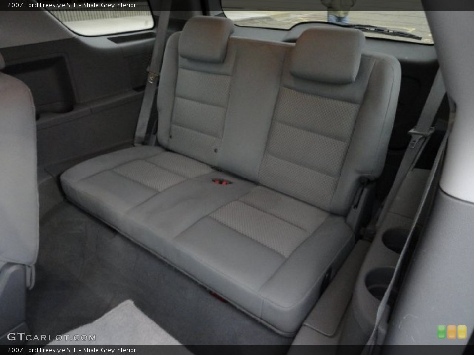 Shale Grey Interior Photo for the 2007 Ford Freestyle SEL #57496582