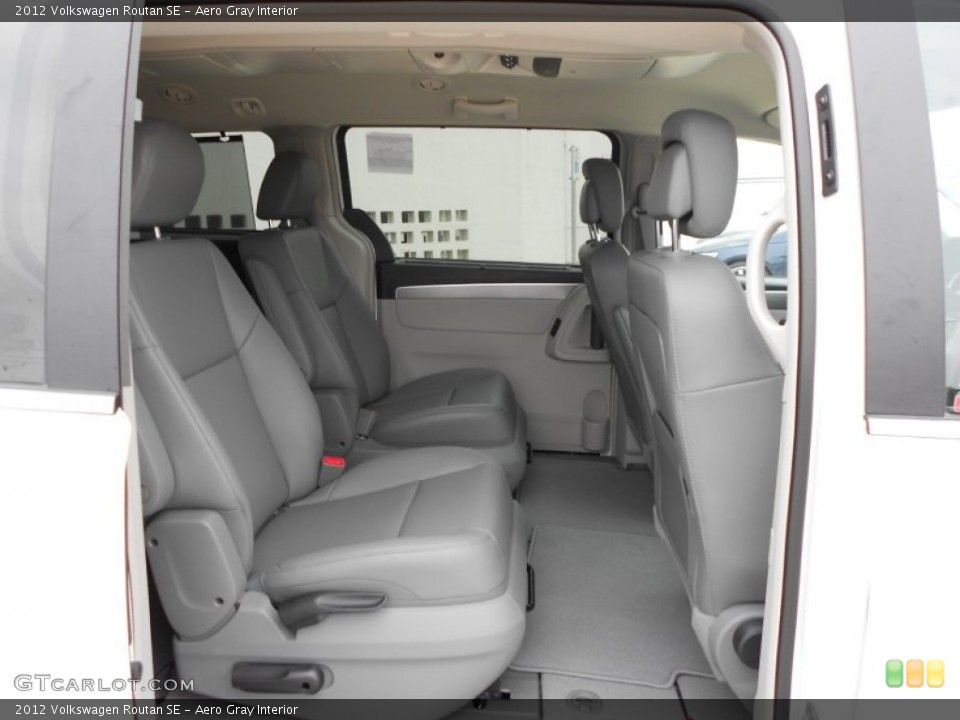 Aero Gray Interior Photo for the 2012 Volkswagen Routan SE #57503512
