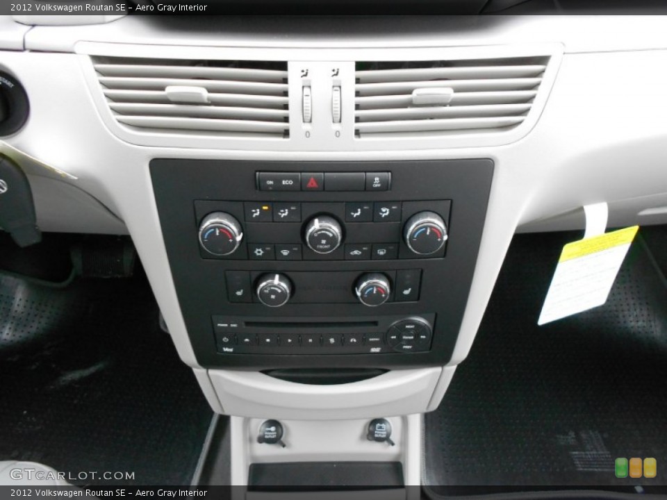 Aero Gray Interior Controls for the 2012 Volkswagen Routan SE #57503558