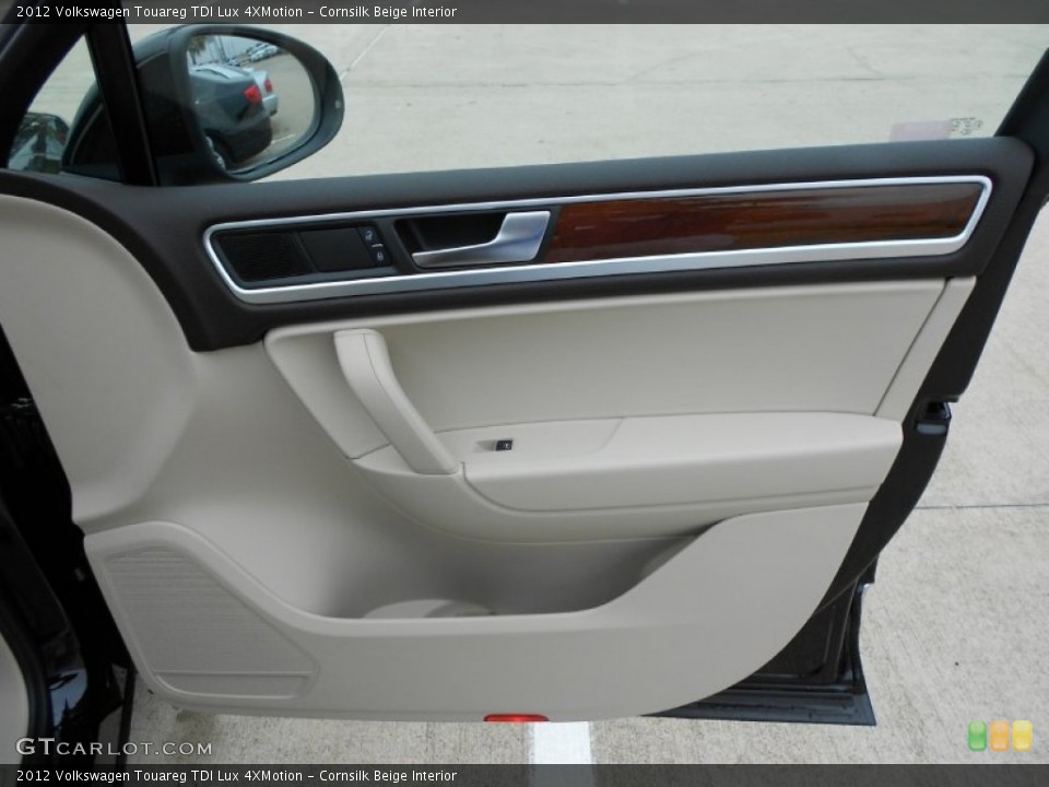 Cornsilk Beige Interior Door Panel for the 2012 Volkswagen Touareg TDI Lux 4XMotion #57505148