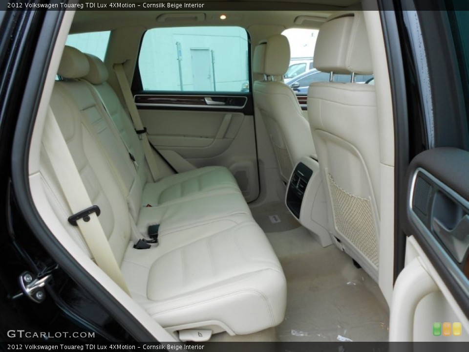 Cornsilk Beige Interior Photo for the 2012 Volkswagen Touareg TDI Lux 4XMotion #57505165